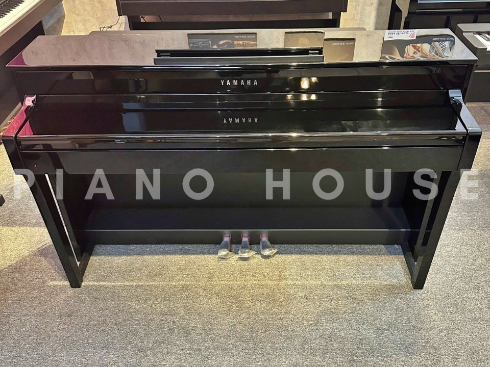 YAMAHA CLP-635 PE - Ảnh thực tế 3